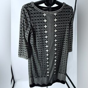 Max Studio Black and Cream Knit Patterned Dress size M